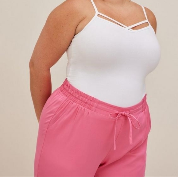 3X Short • Torrid • Relaxed Taper Stretch Challis High-Rise Tie-Front Pant - Picture 4 of 6